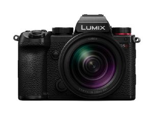 Panasonic LUMIX S5D + S 28-200mm F4-7.1 MACRO O.I.S. (DC-S5DHE-K)