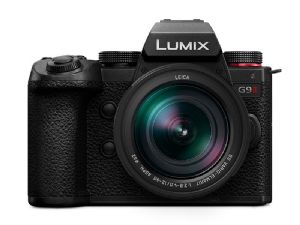 Panasonic LUMIX G9 II + Leica 12-60mm Lens + Lumix 25mm f1.7 lens + Spare Battery- Bundle ( DC-G9M2LE-PACK )