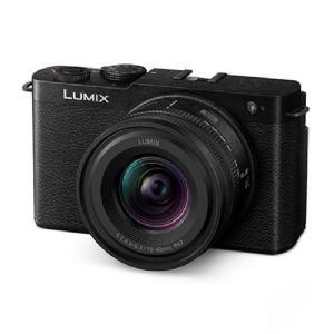 Panasonic LUMIX S9 + S 18-40mm F4.5-6.3 Lens Jet Black ( DC-S9NE-K )