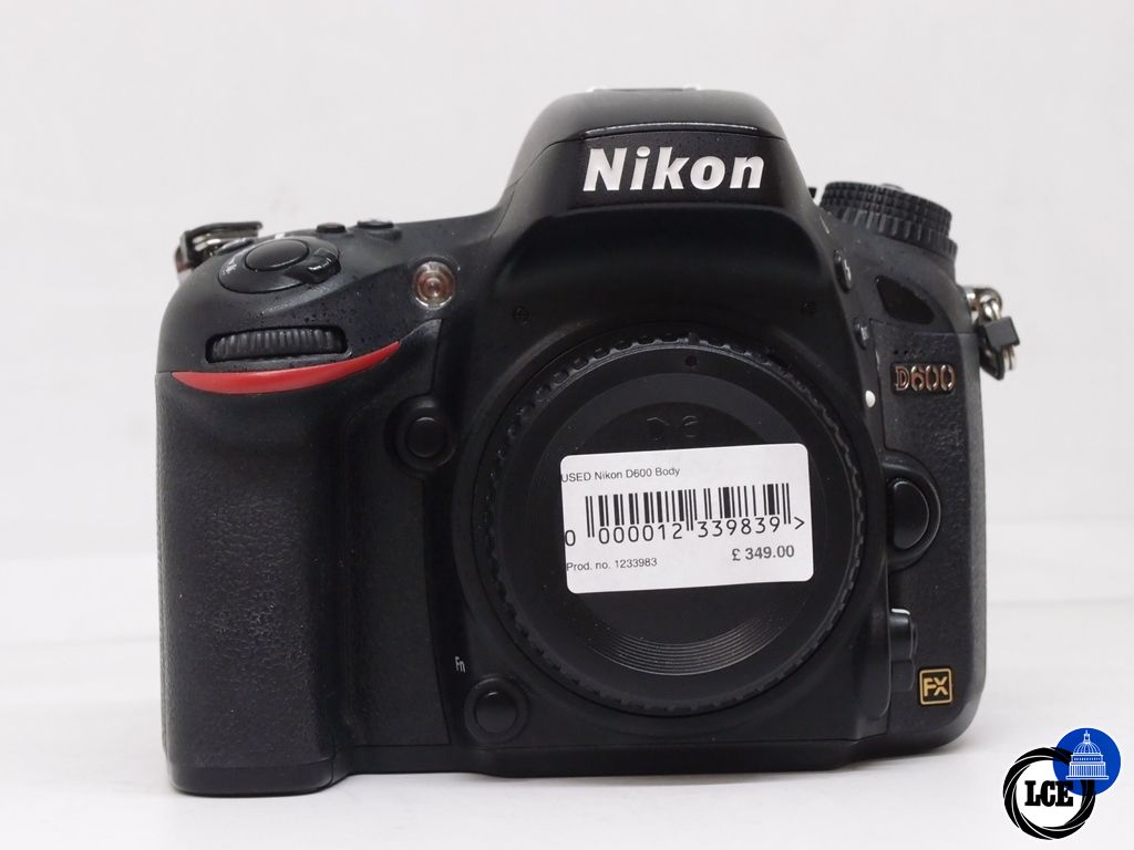 Nikon D600 ボディ - デジタルカメラ