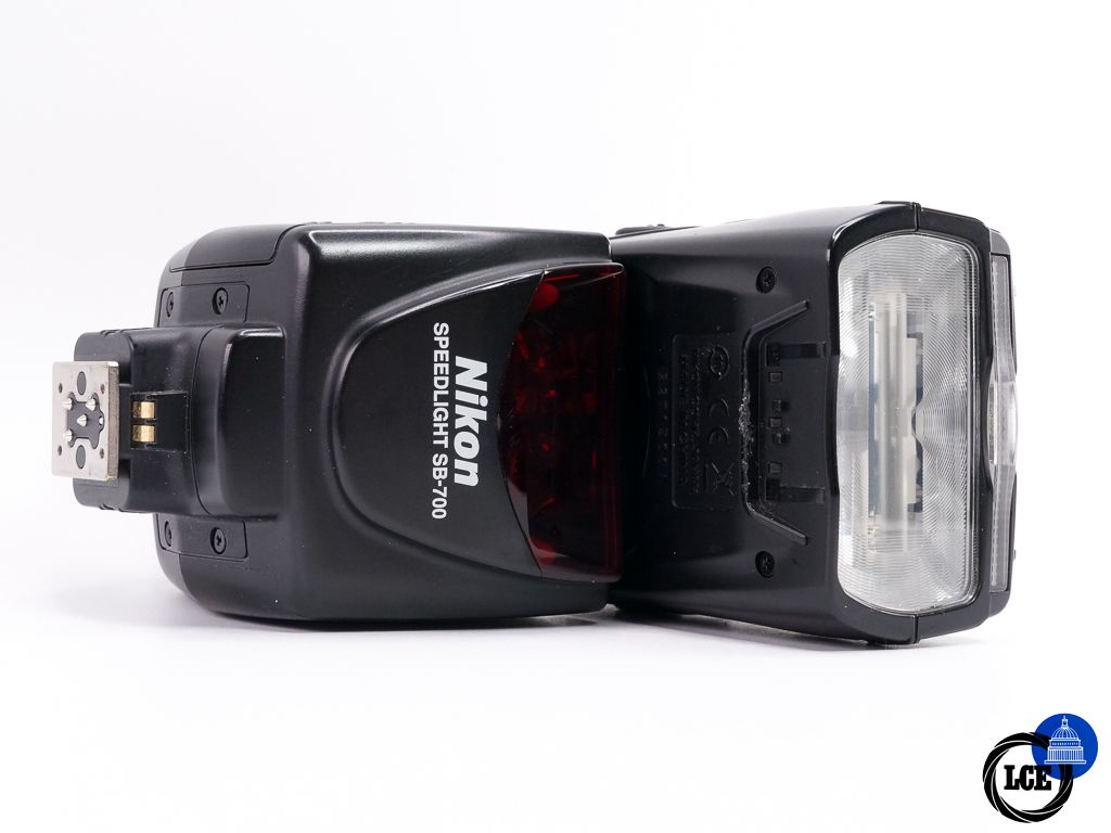 Nikon SPEEDLIGHT SB-700