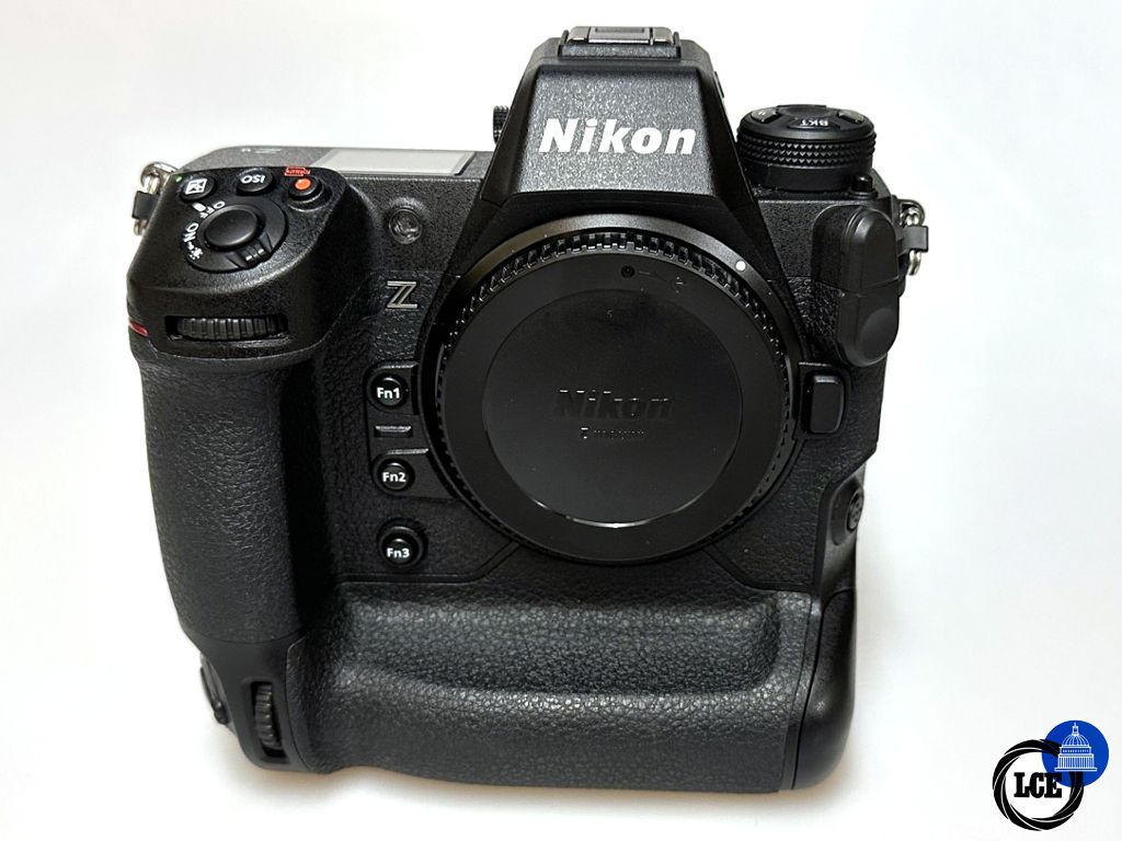Nikon Z9 Low shutter count and spare Nikon Battery 