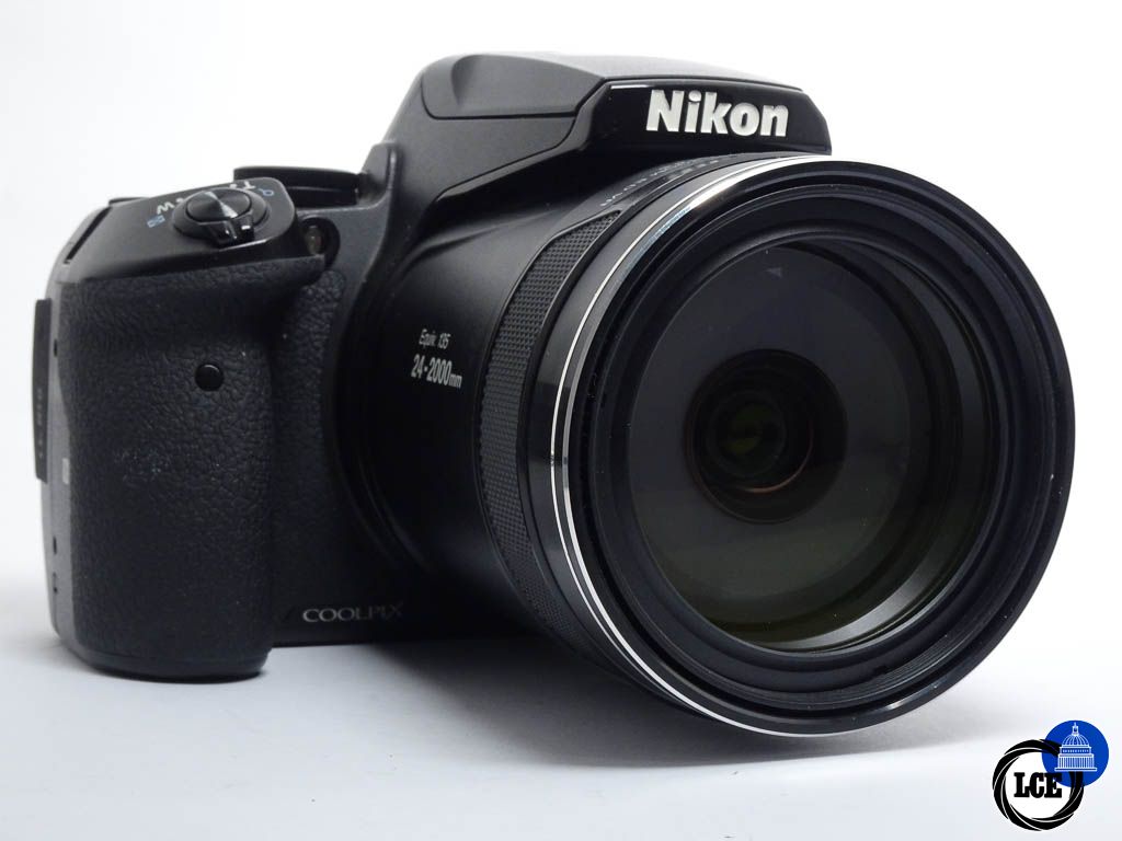 Nikon P900 bridge camera