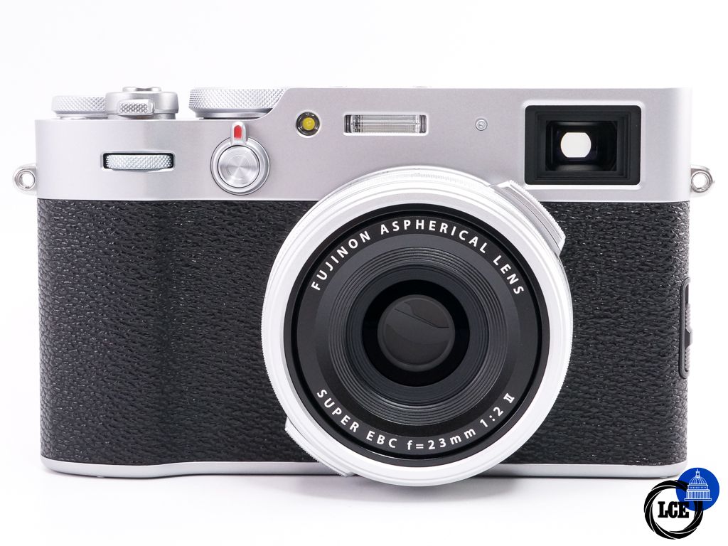 FujiFilm X100V Silver * LIKE NEW, BOXED & VERY LOW COUNT *