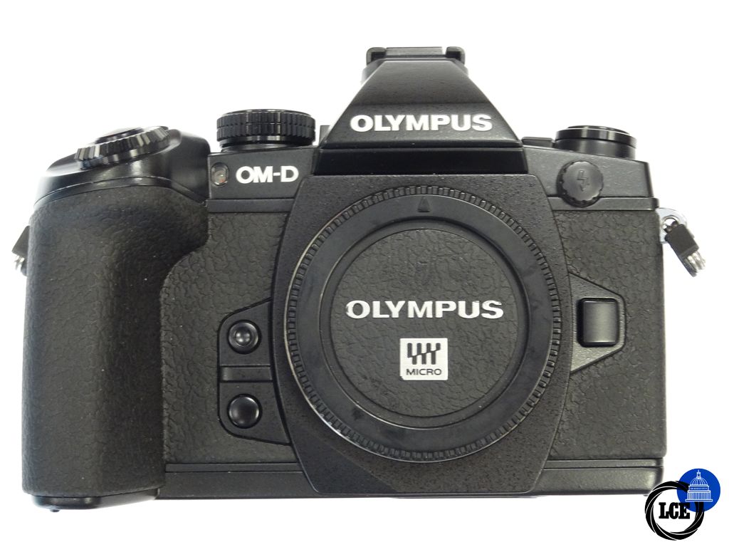 Olympus EM-1 Mk1 Body, flash and HLD-7 Grip Under 984 act!