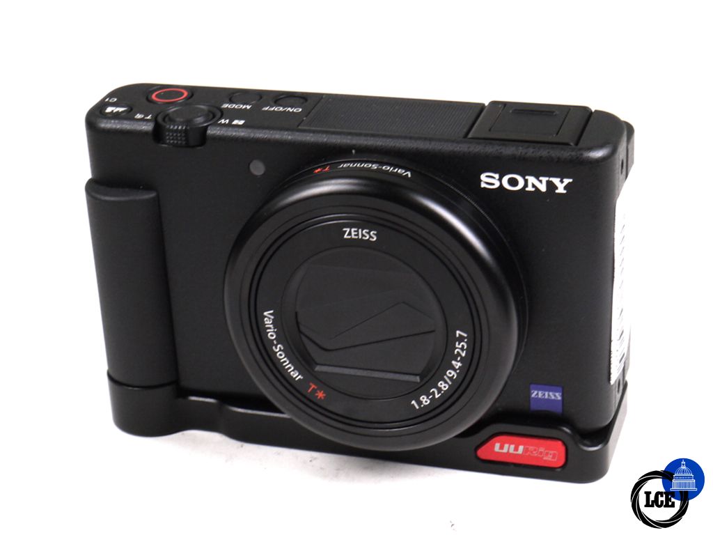 Sony Z-V1 VLOG Camera - 24-70mm (2.9x Optical Zoom)