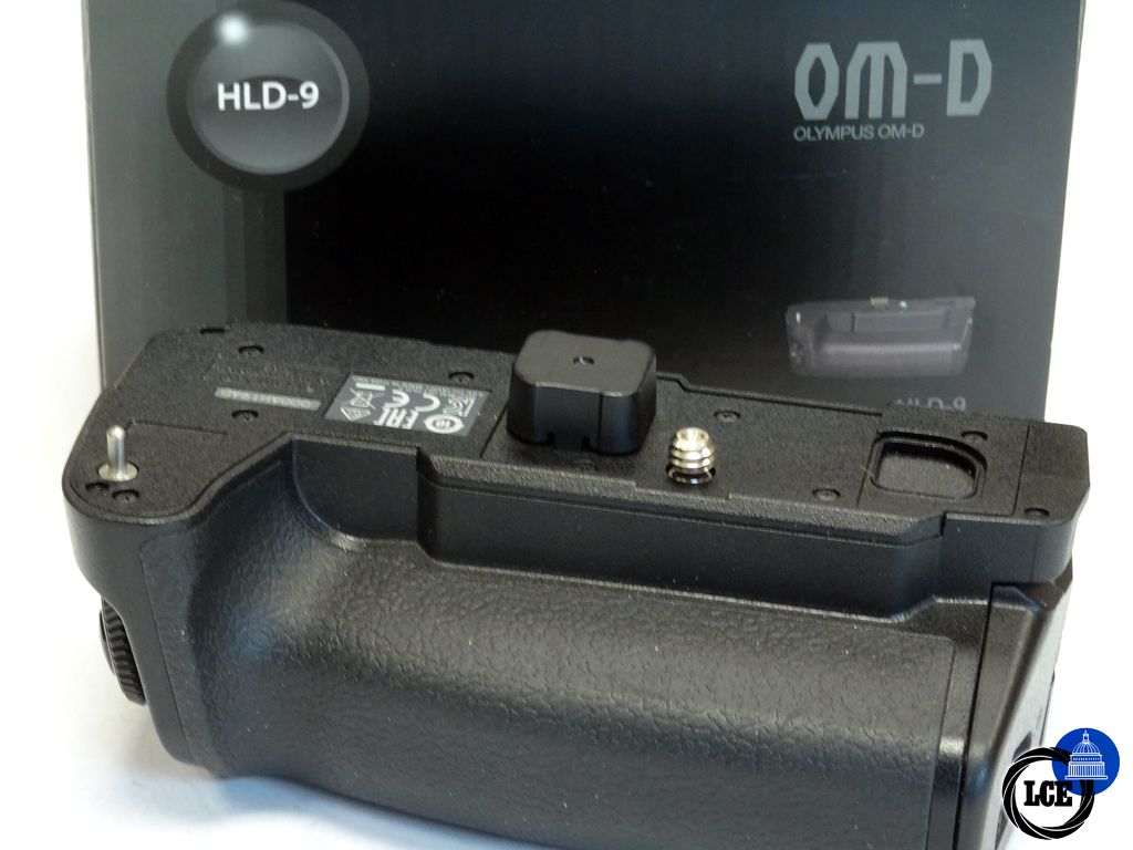 Olympus HLD-9 for E-M1 mk2 and mk3