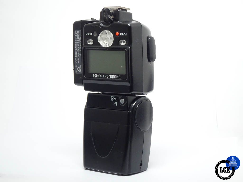 Nikon SB-800 + SD-800