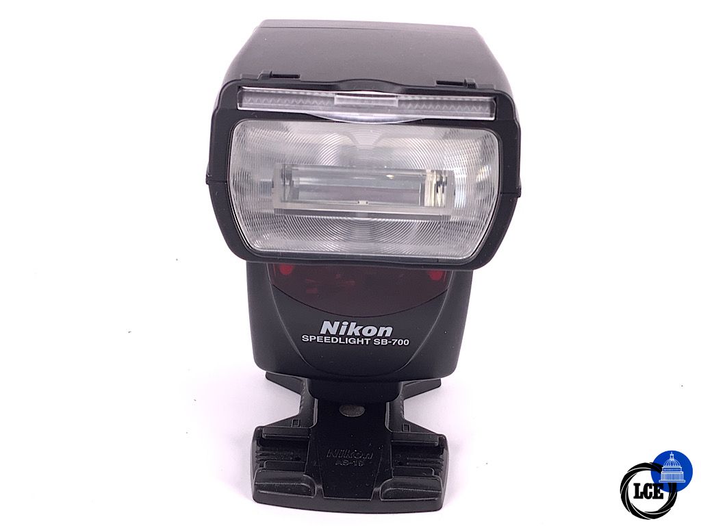 Nikon Speedlight SB 700