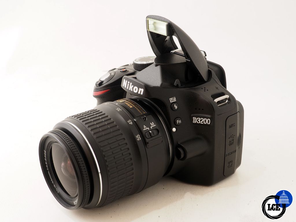 Nikon D3200 + 18-55mm 