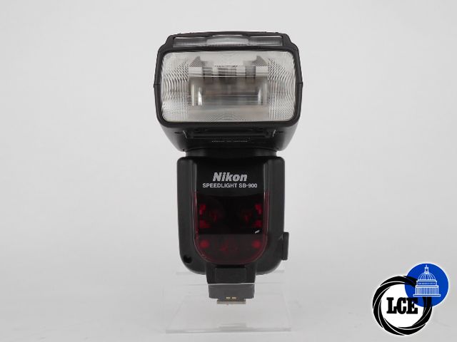 Nikon SPEEDLIGHT SB900