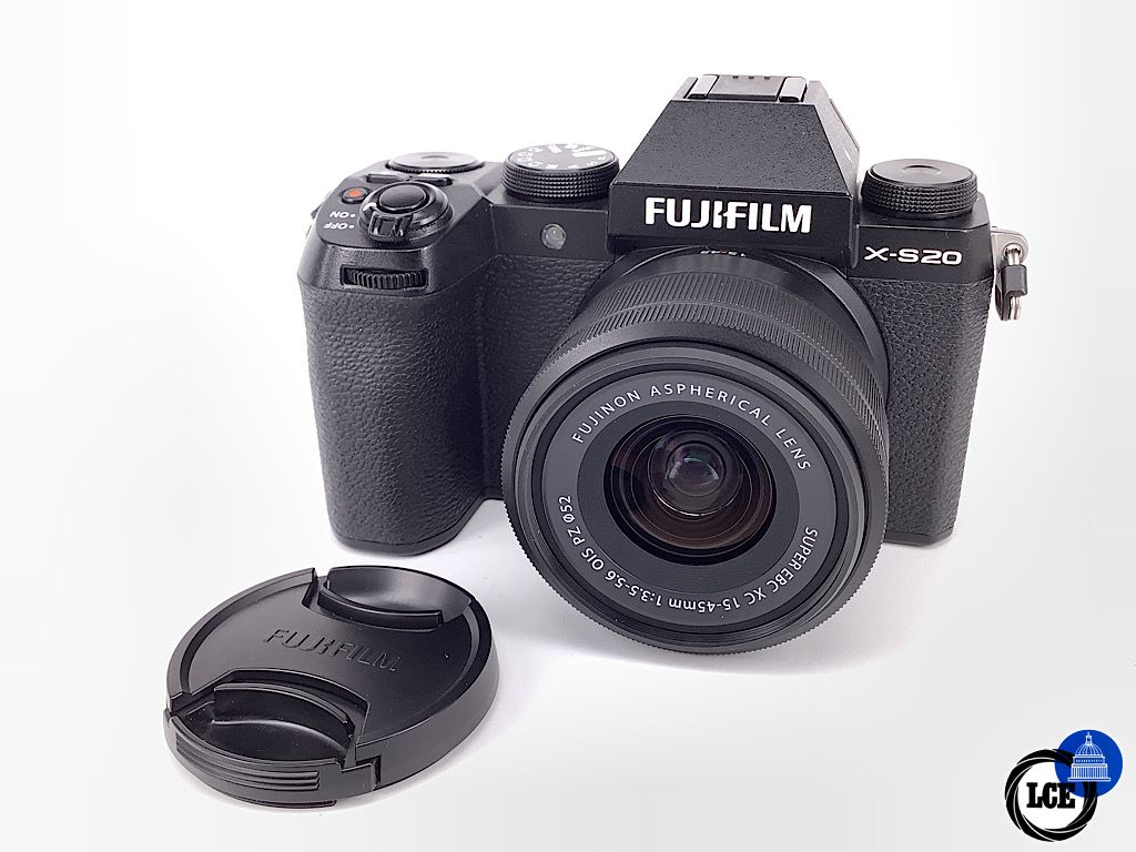 FujiFilm X-S20 + XC 15-45mm f3.5-5.6 OIS power zoom 