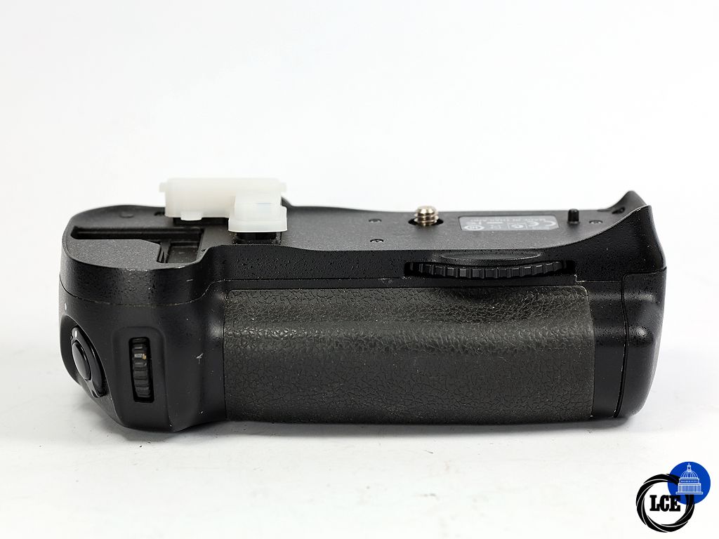 Nikon MB-D10 BATTERY GRIP