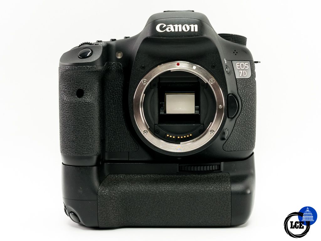 Canon EOS 7D + BG-E7 GRIP * BOXED *