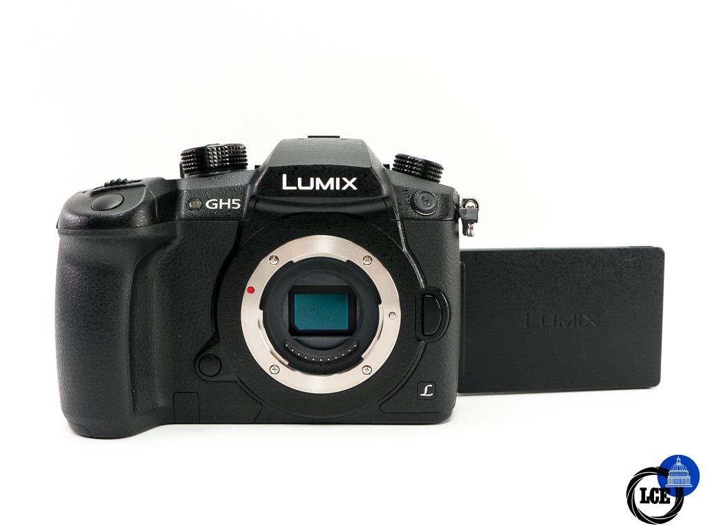 Panasonic GH5 Body * LIKE NEW, BOXED & VERY LOW SHUTTER COUNT *