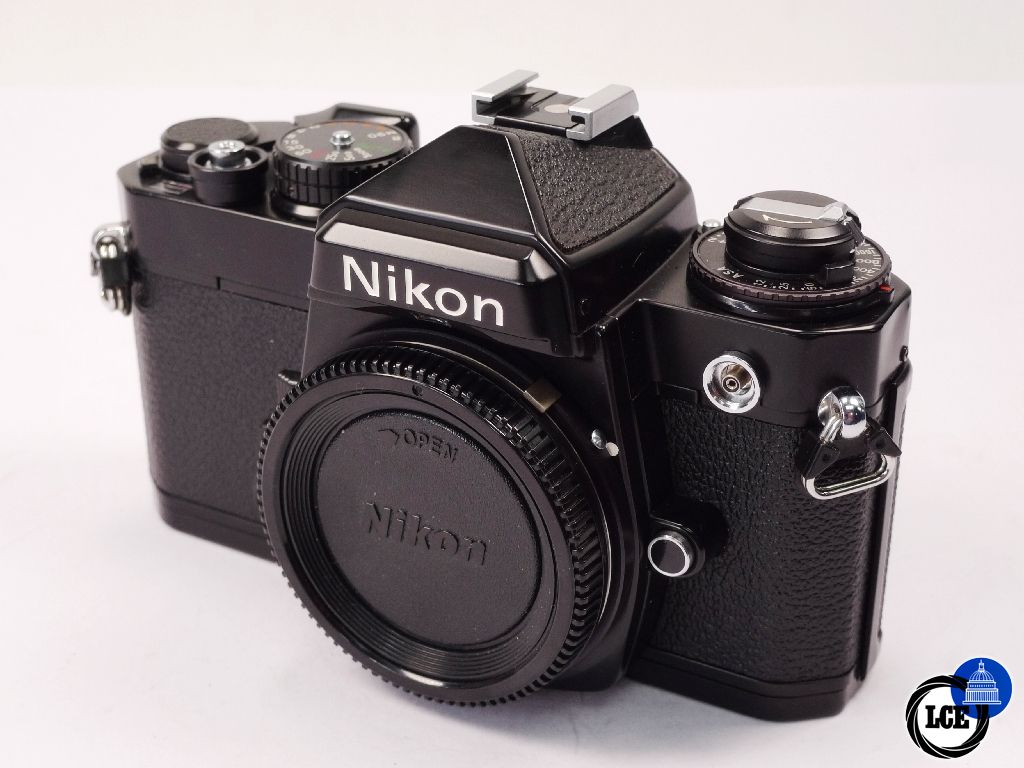 Nikon FE 