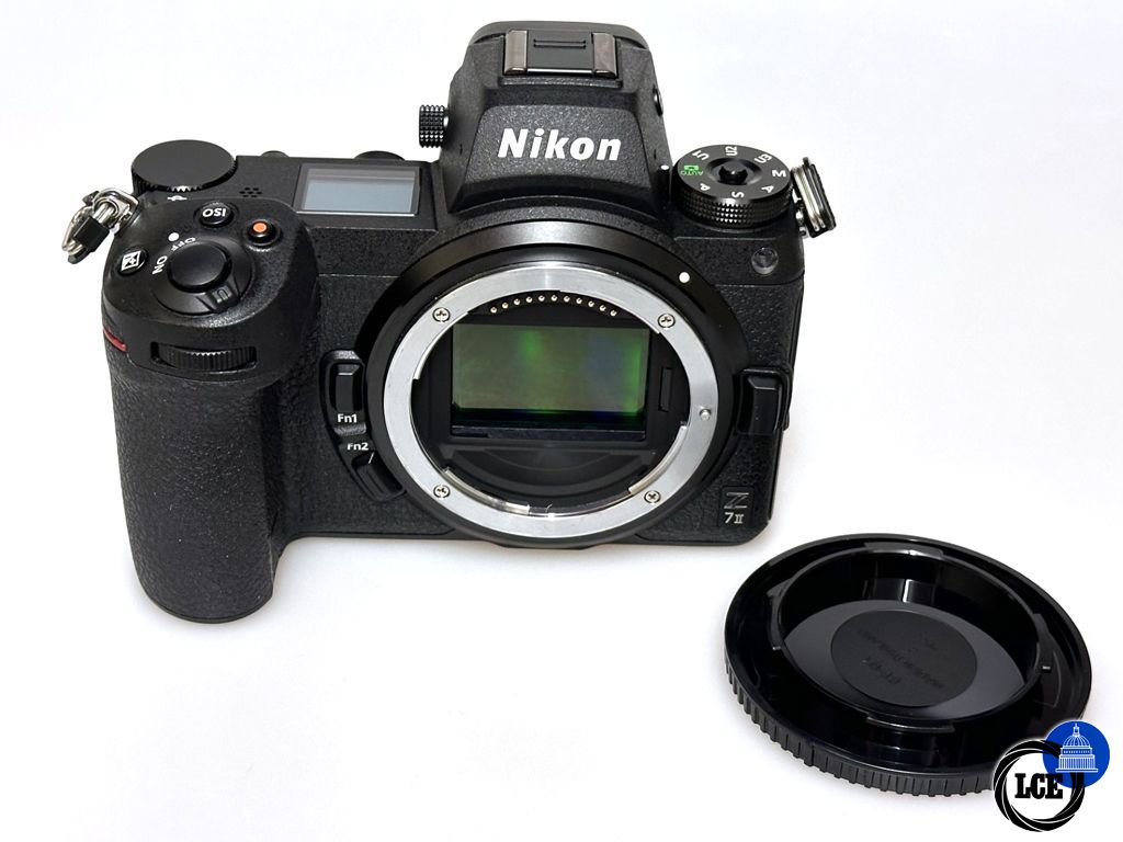 Nikon Z7 II Body ( Very Low shutter count )