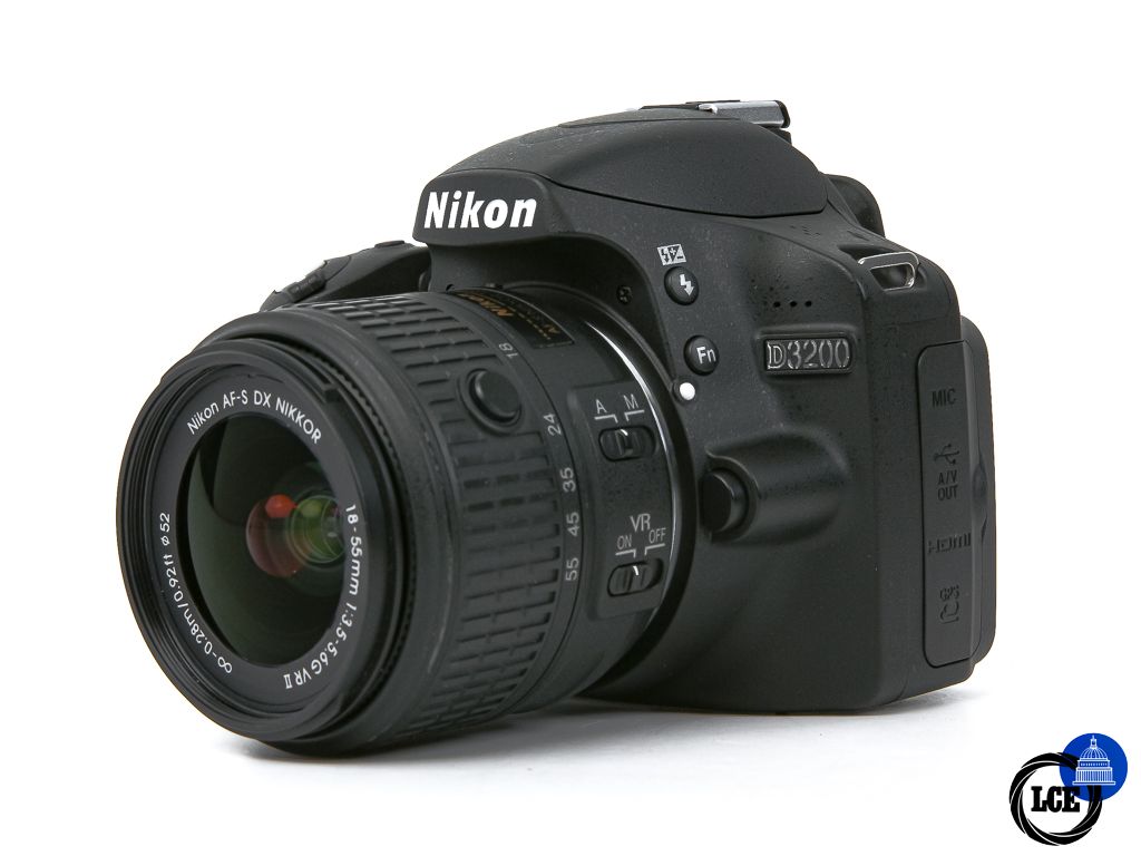 Nikon D3200 + 18-55mm VR II **2k Shutter Count**