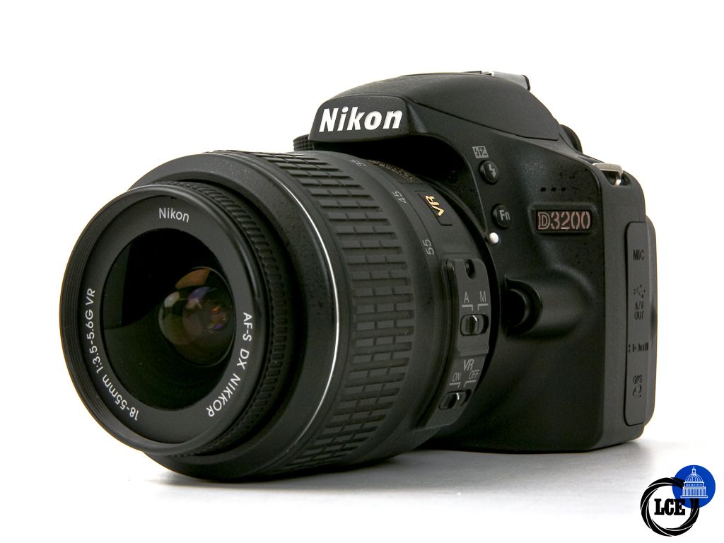 Nikon D3200 + 18-55mm VR **4k Shutter Count**