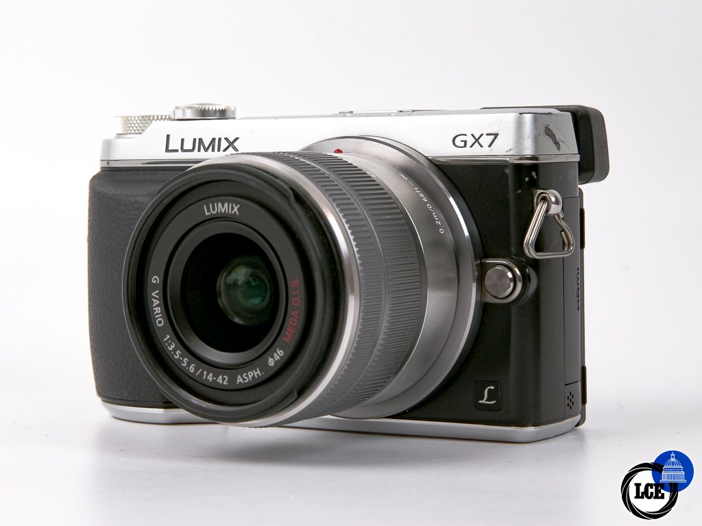 Panasonic Lumix GX7 + 14-42mm 