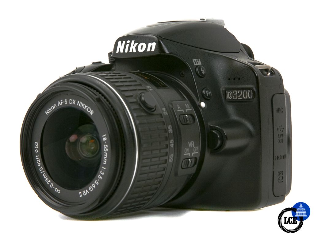 Nikon D3200 + 18-55mm VR II **14k Shutter Count**