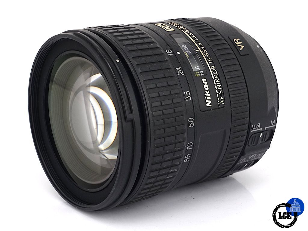 Nikon AF-S 16-85mm F3.5-5.6G ED DX VR | 4*