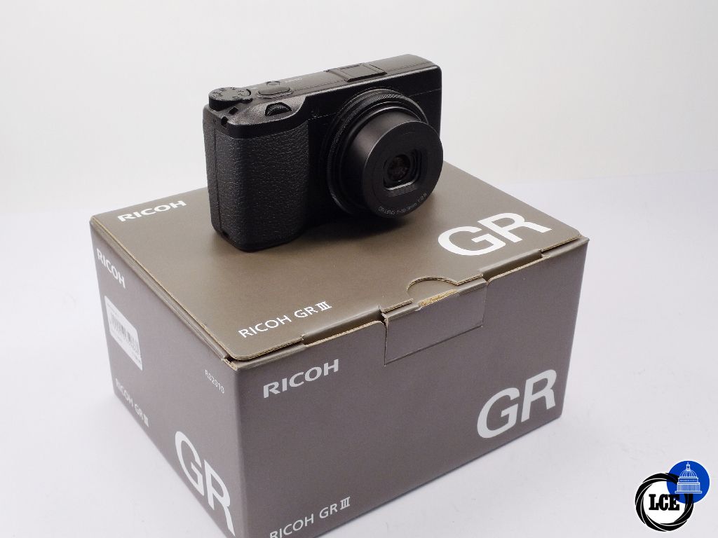 Ricoh GR III