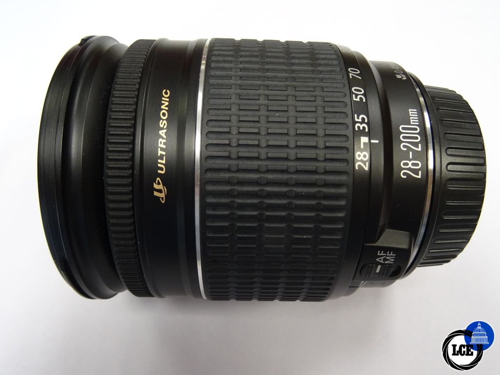 Canon EF 28-200mm f3.5-5.6 USM