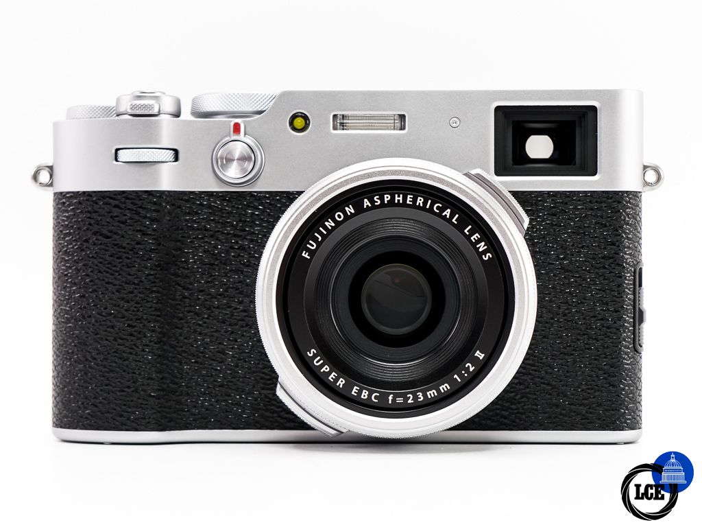 FujiFilm X100V Silver * MINT, BOXED & VERY LOW SHUTTER COUNT *