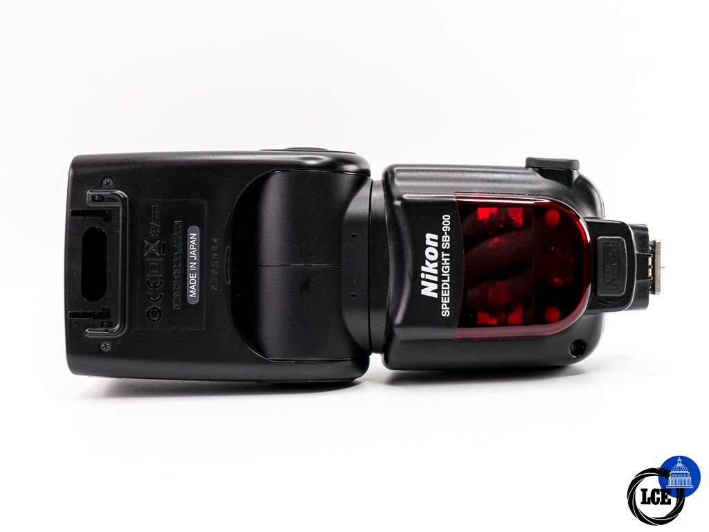 Nikon SPEEDLIGHT SB-900 