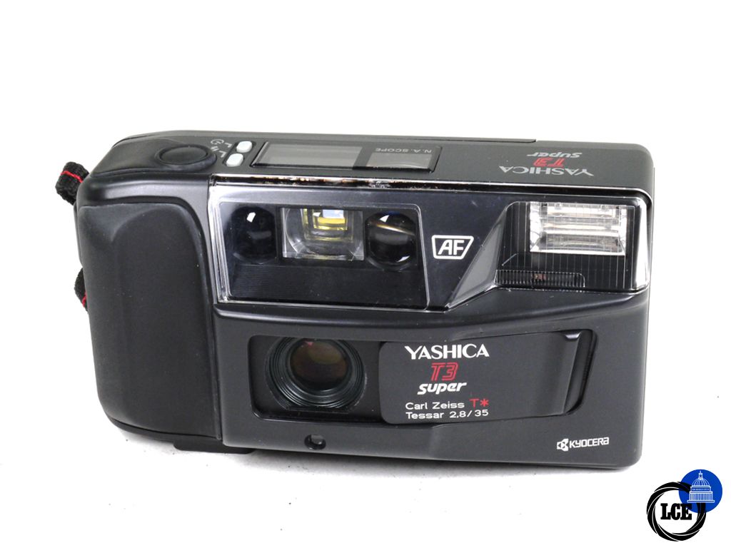 Yashica T3 Super - 35mm F2.8 Carl Zeiss Tessar T*