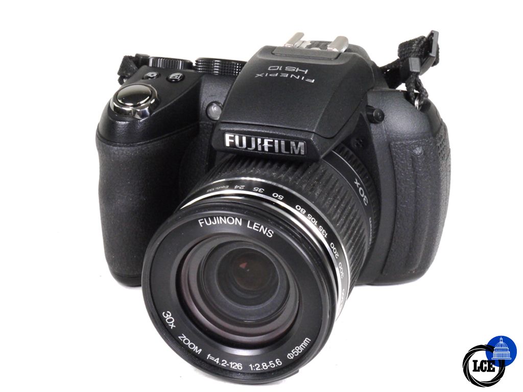 FujiFilm Finepix HS10 - 24-720mm (30x Optical Zoom)