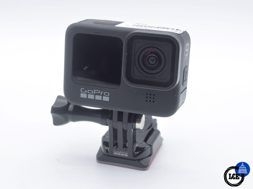 GoPro Hero 9 + Handle/Selphie Stick, Magnetic Clip