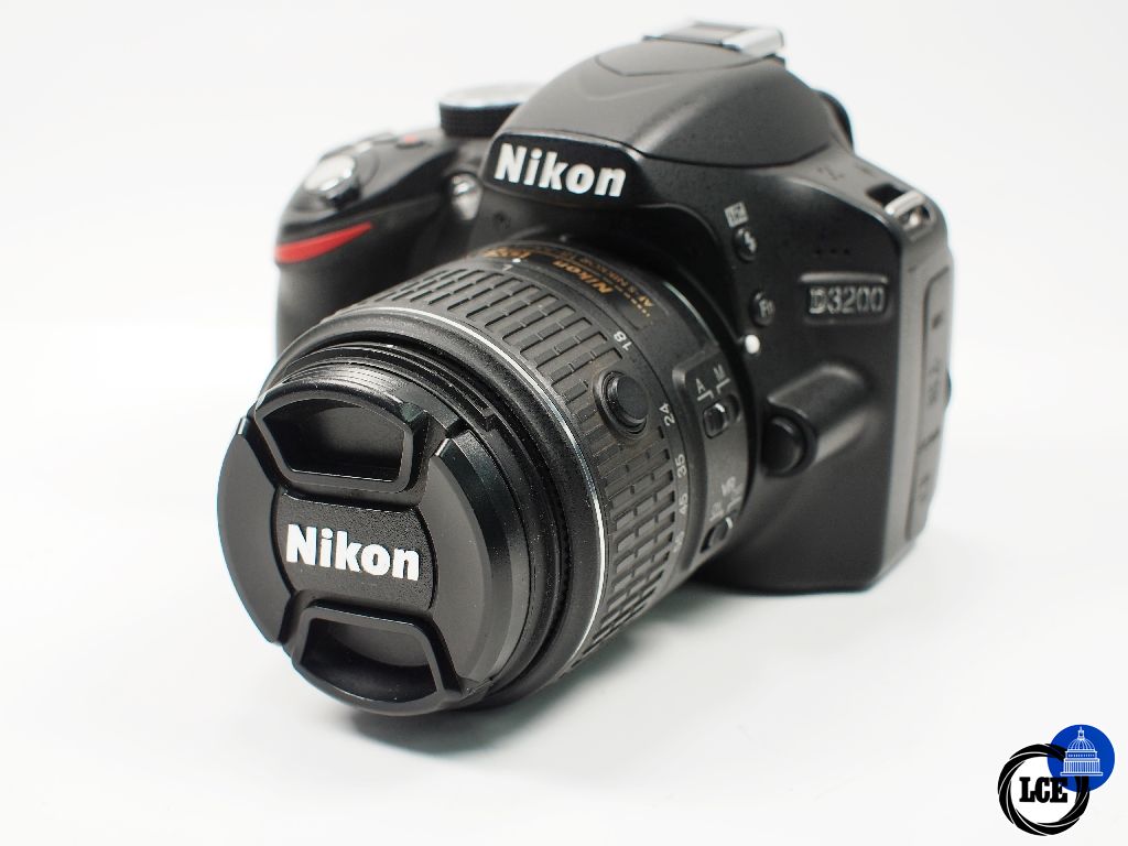 Nikon D3200 + 18-55mm VR II shutter count 1498