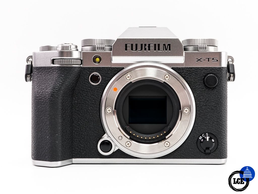 FujiFilm X-T5 Body ** Low Shutter Count **