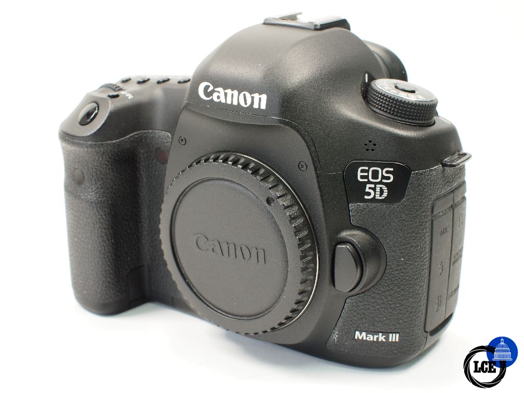 Canon EOS 5D III Body shutter count 32,784