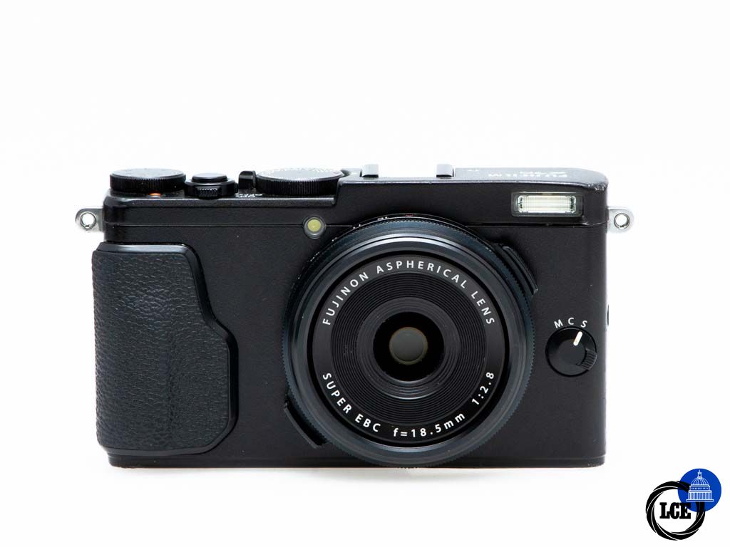 FujiFilm X70 