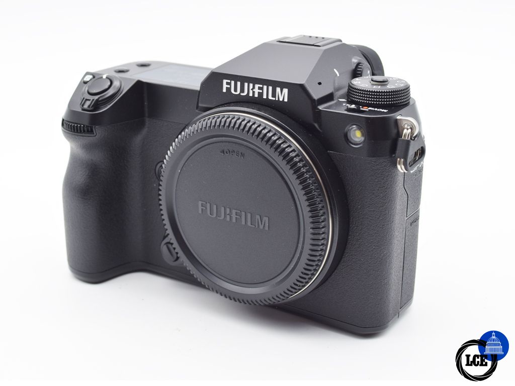 FujiFilm GFX 50s II Body (Boxed complete, <100 Shutter Actuations) 