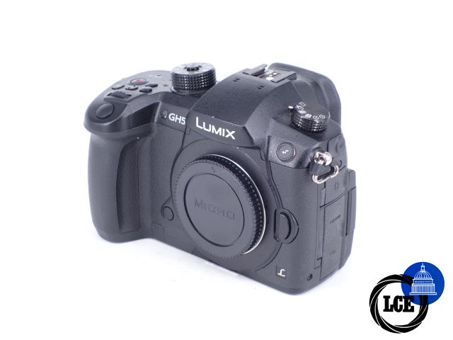 Panasonic LUMIX GH5 BODY ***wow only 500 shots***