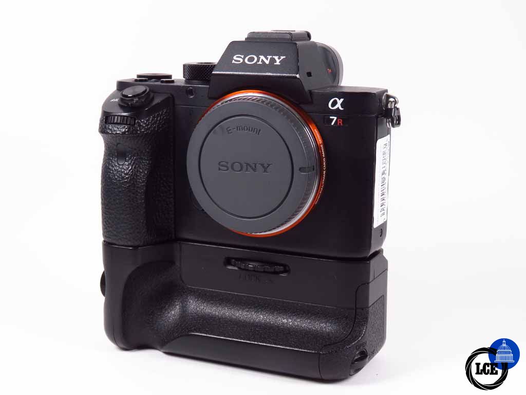 Sony A7R MKII c/w Neewer grip