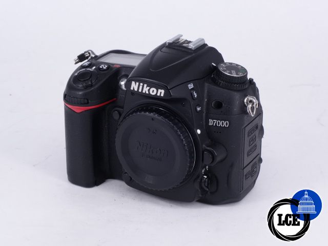 Nikon d7000 body