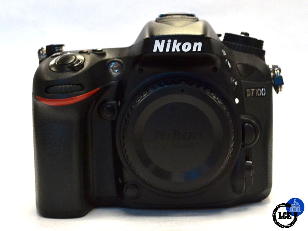 Nikon D7100 (Body only)