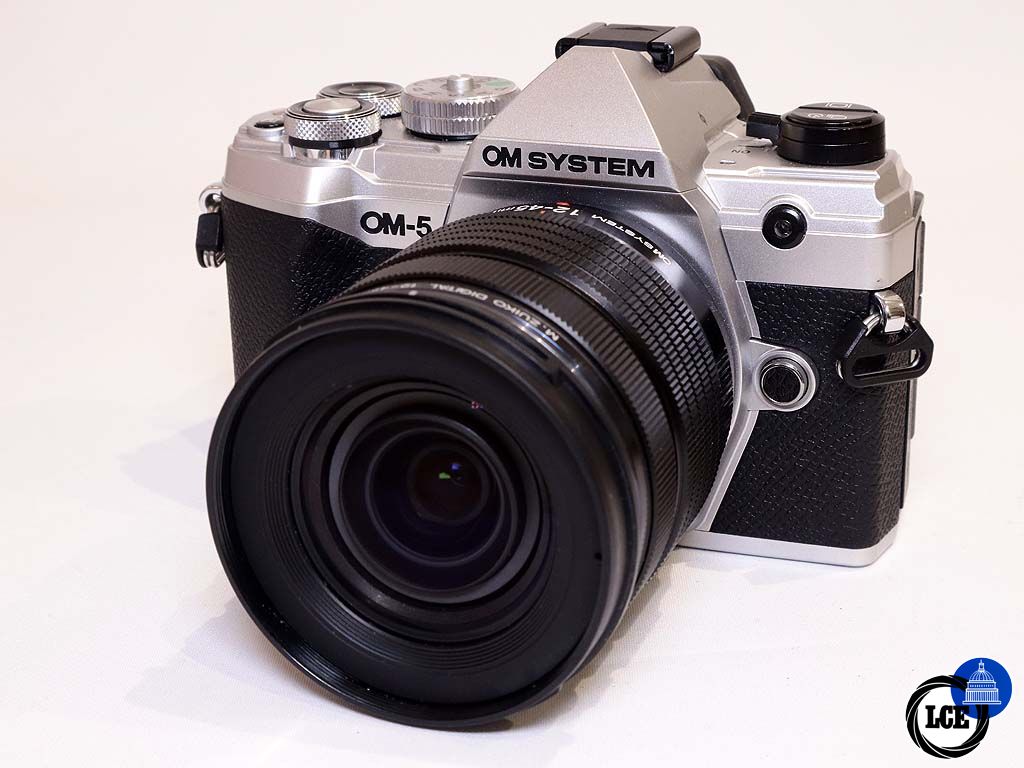 OM SYSTEM OM-5 + 12-45mm f4 PRO