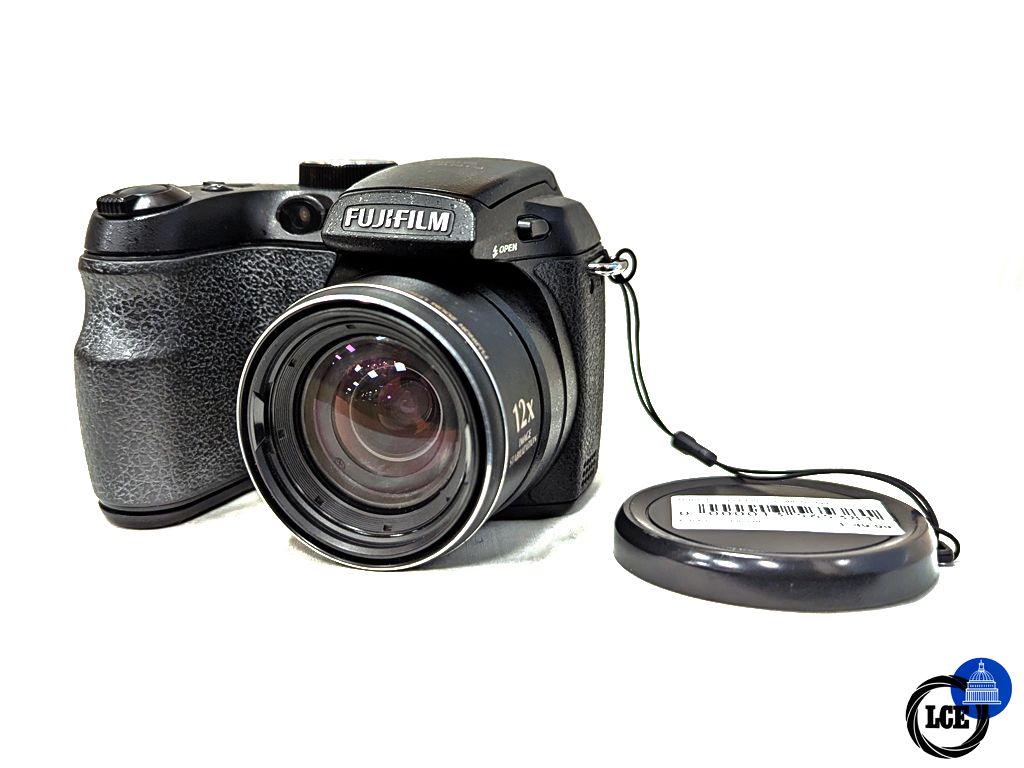 FujiFilm Finepix S1500 