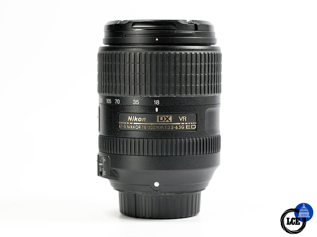 Nikon AF-S Nikkor 18-300mm f/3.5-6.3 DX ED VR