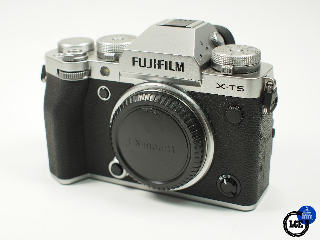 FujiFilm X-T5 Body