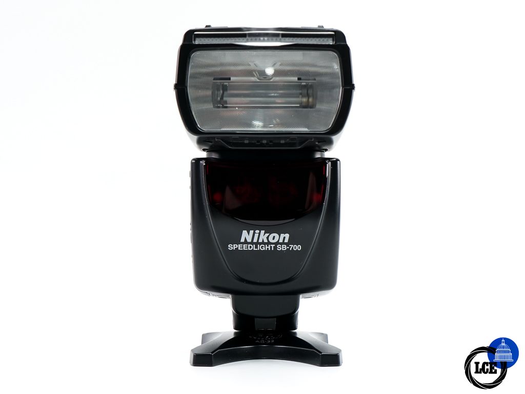 Nikon SB-700 SPEEDLIGHT * BOXED *