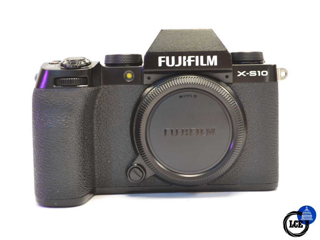 FujiFilm X-S10 Body *<5,300 Actuations*