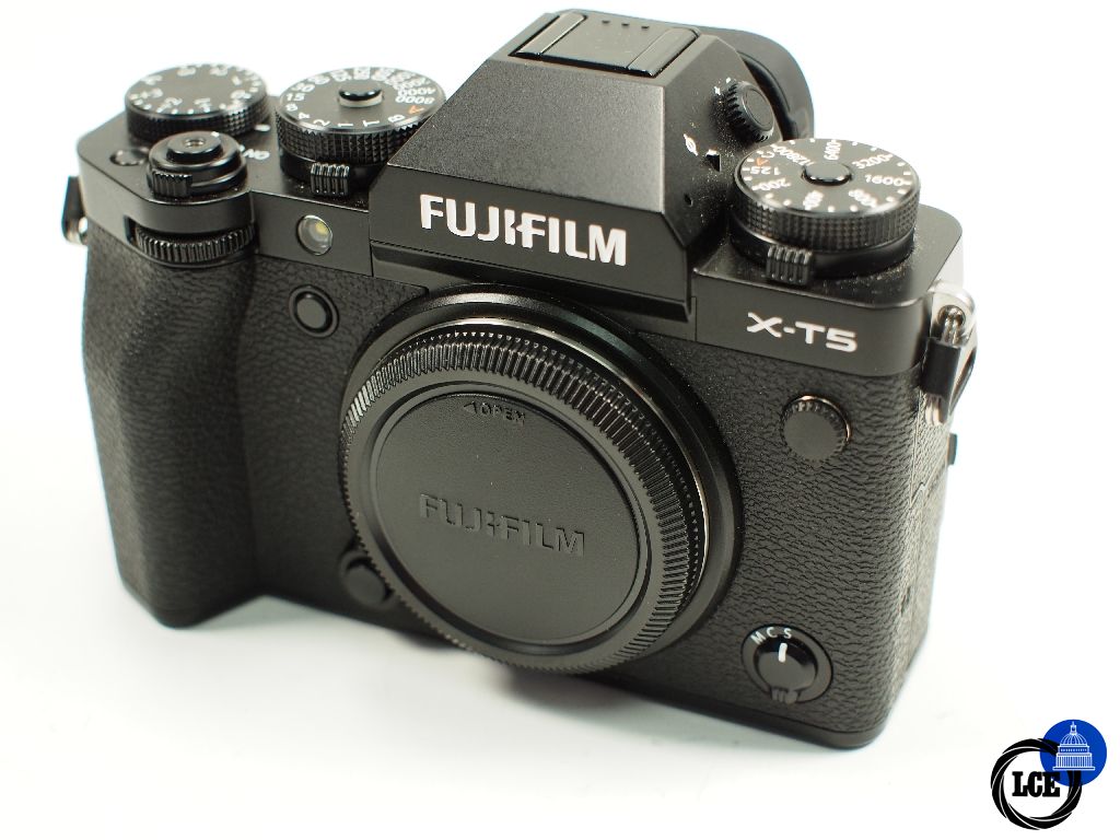 FujiFilm X-T5 Body