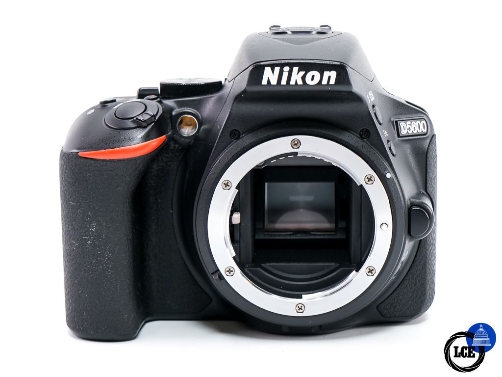 Nikon D5600 Body * BOXED *